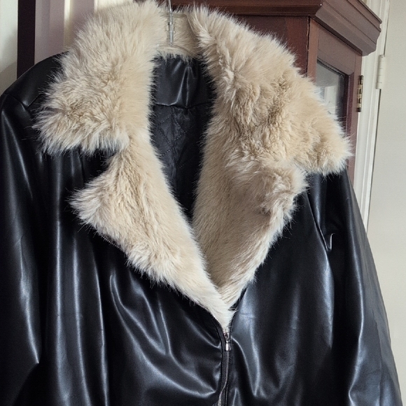 Women's Black and Cream Fur-Trimmed Jacket - Picture 5 of 6